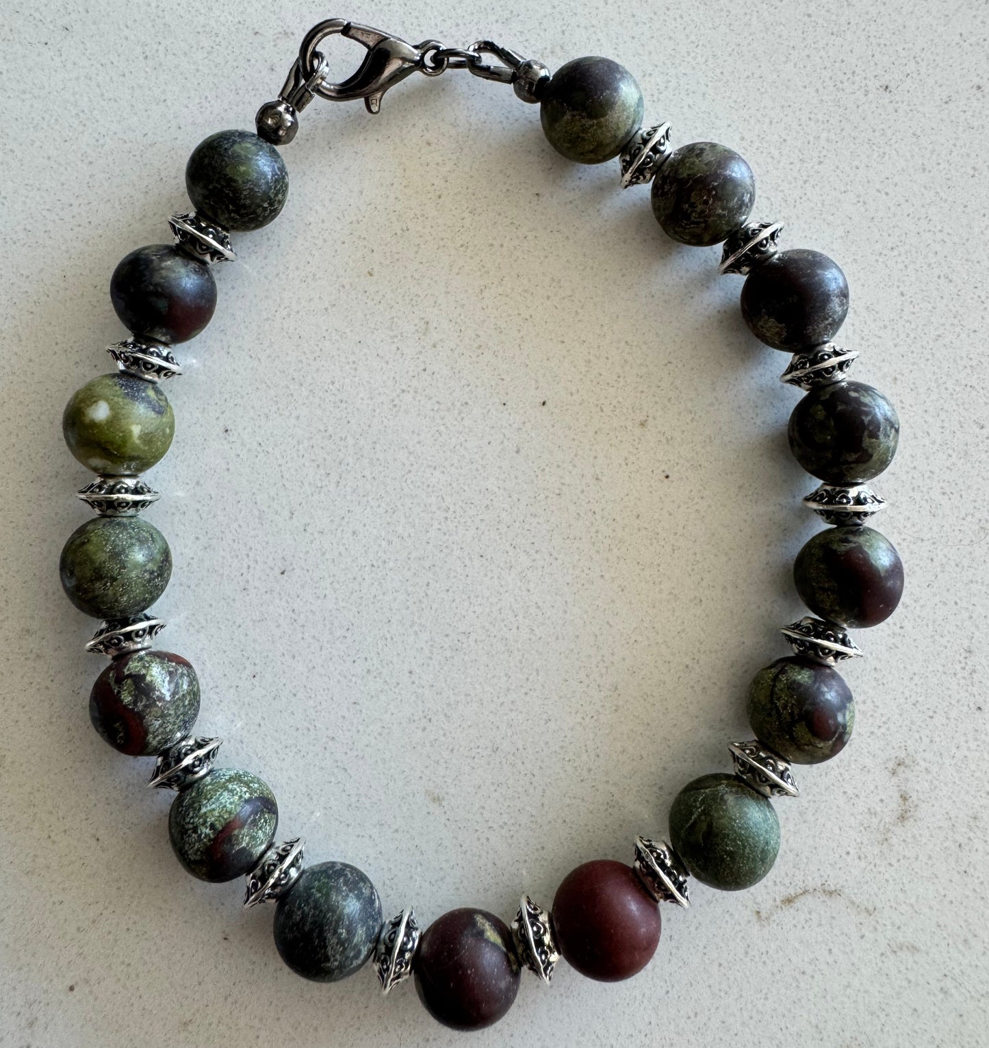 8mm Dragon's Blood Jasper Gemstone Bead Clasp Bracelet