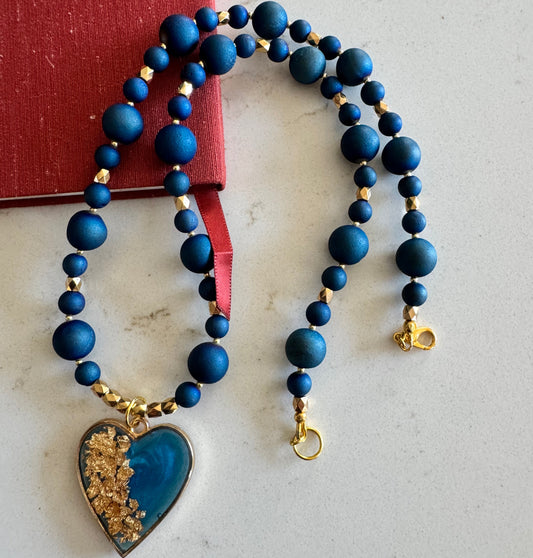 Matte Blue Coated Druzy Agate Gemstone Bead Necklace with Resin and Gold Leaf Heart Pendant